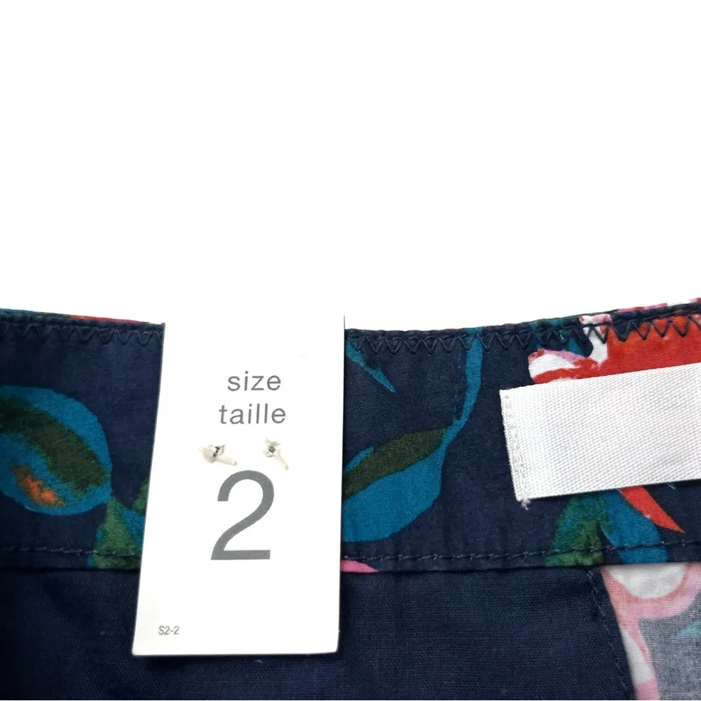 NWT Joe Fresh Navy 100% Cotton Shorts with Tropical Floral Print - Picture 4 of 6